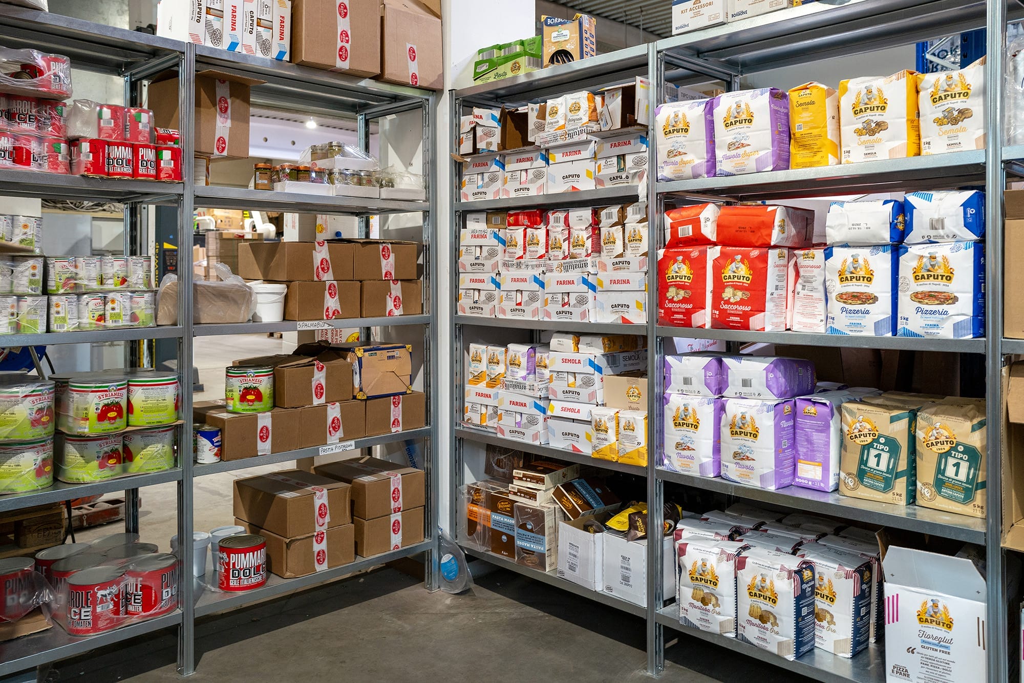 Amatulli_Fachbodenregal2